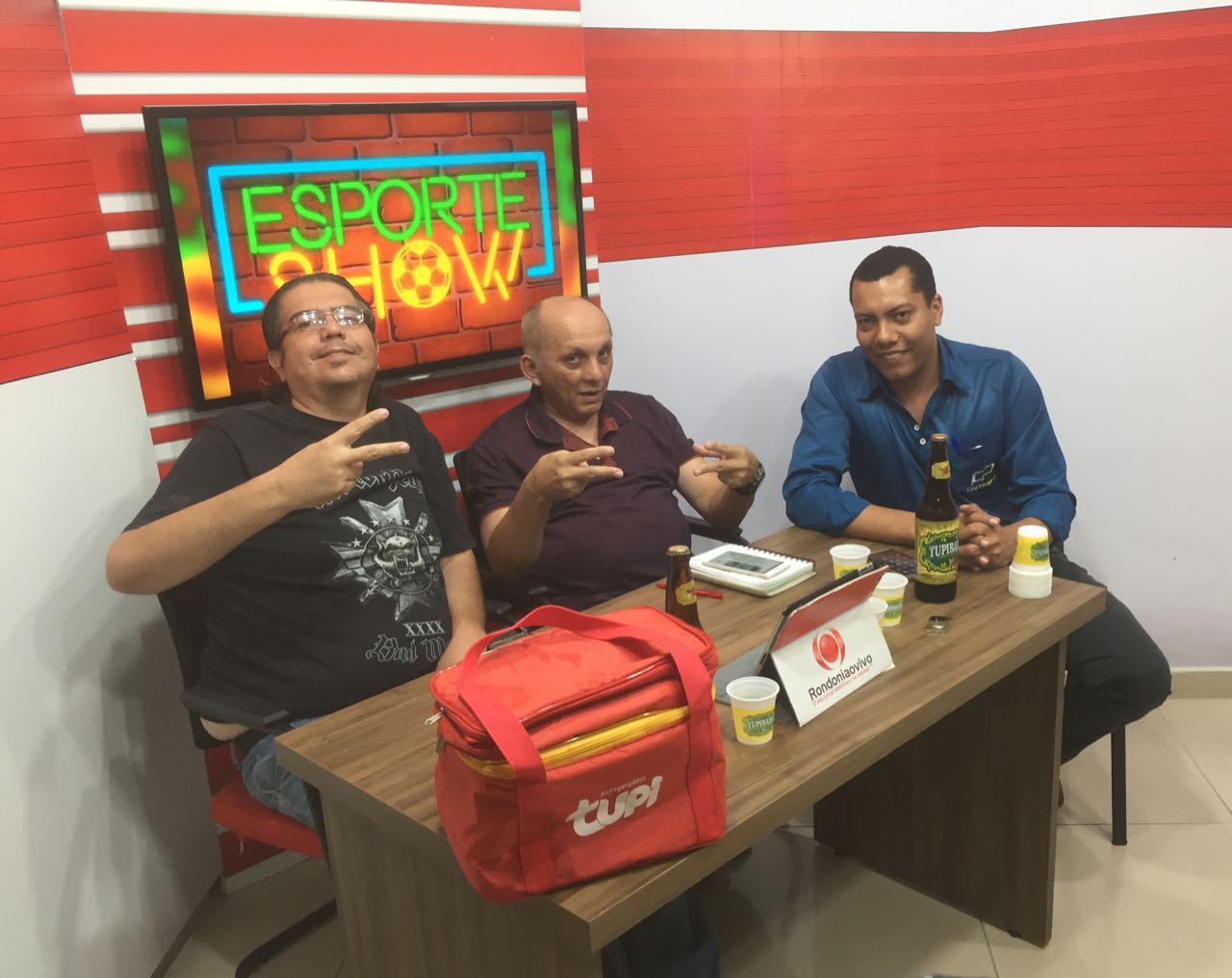 ESPORTE SHOW: Entrevista com o jornalista esportivo Claudio Batista; Mkt refrigerantes Tupi