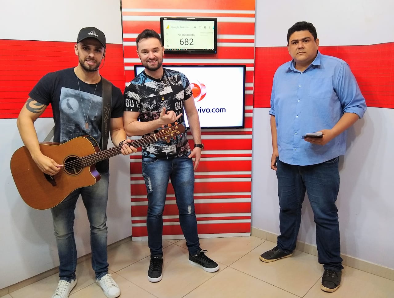 AO VIVO: Bate papo com a dupla sertaneja Victor & Neto de Goiânia